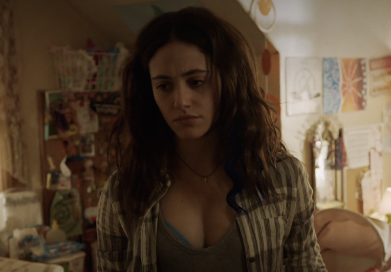 Also note Fiona’s new blue hair extension...